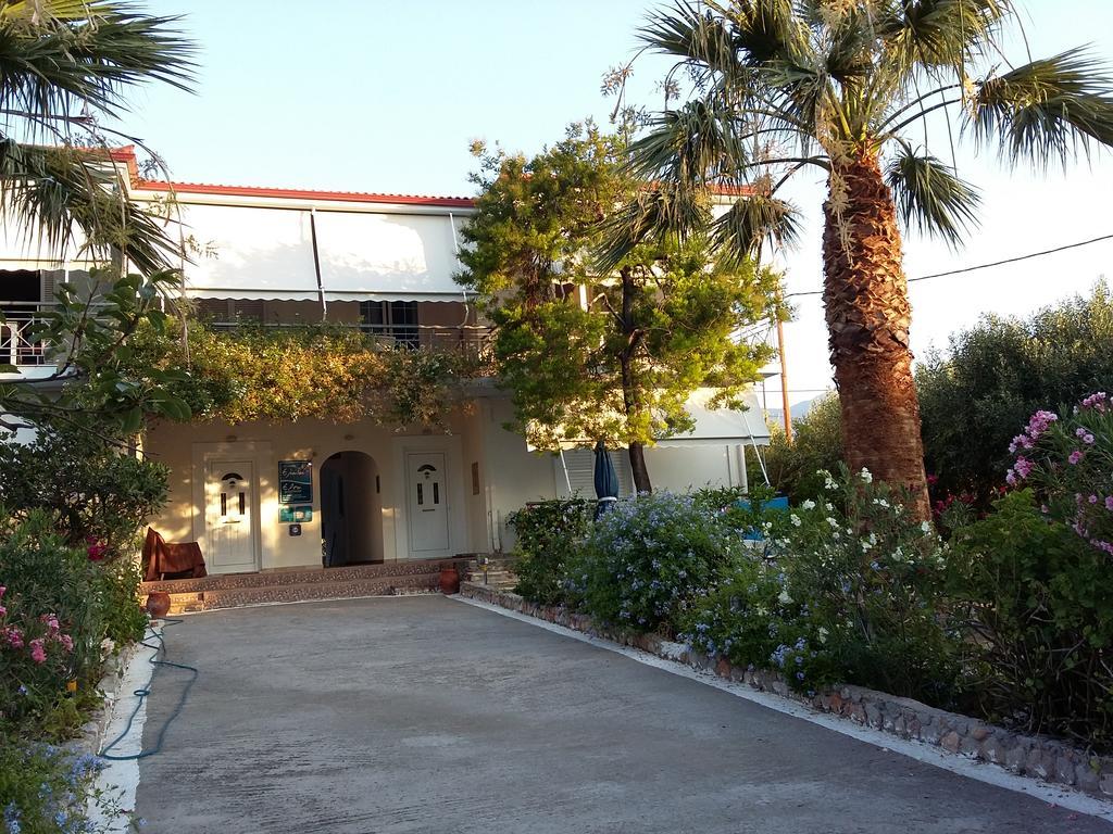 Elea Guesthouse Galaxídhion Exteriör bild